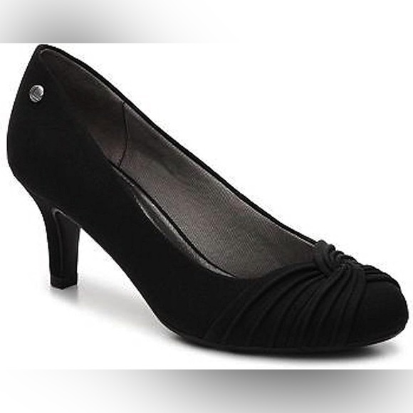 LifeStride Women's Portray Pump, Black Microfiber, Size 9 - Picture 2 of 7